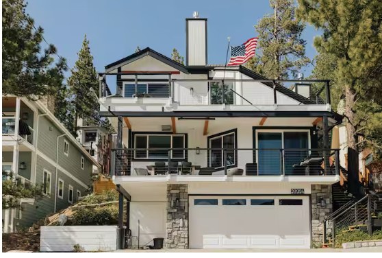 Upper deck overlooking Big Bear Lake