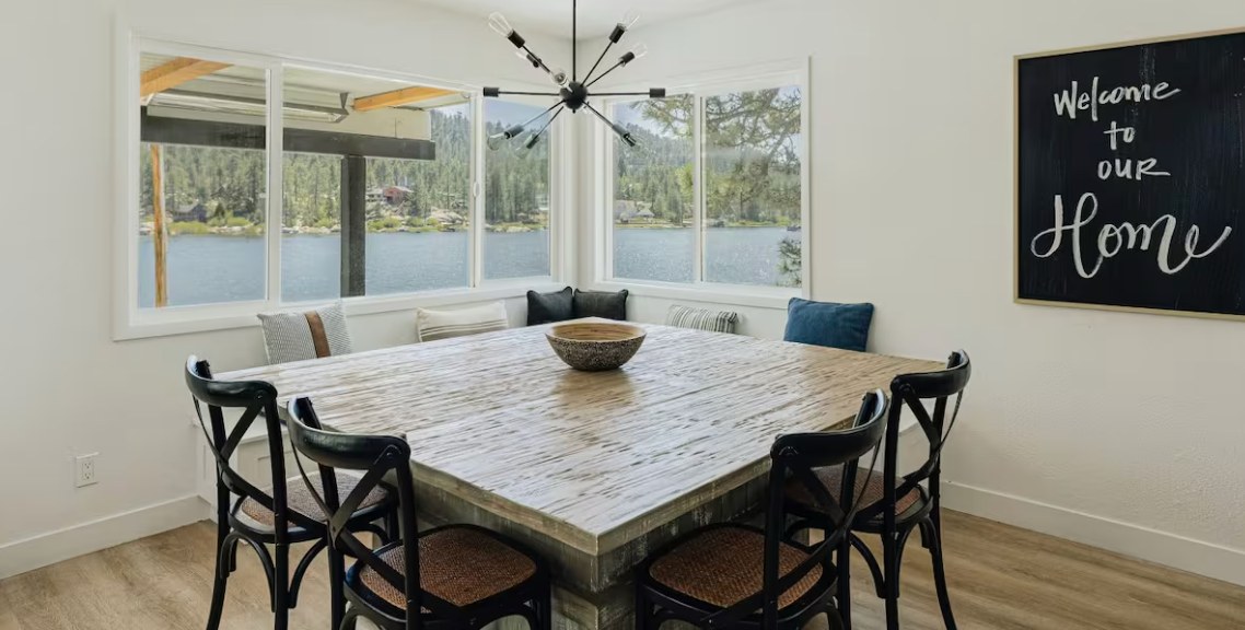 Dining area overlooking the lake
